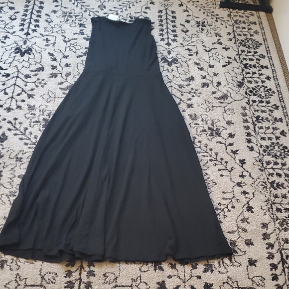Chic Black Maxi Dress - Picture 3 of 3